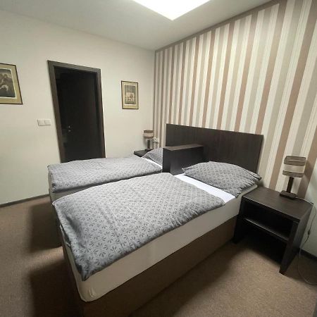 Apartman Atelier Kadan Bagian luar foto