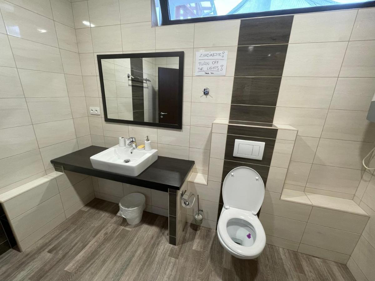 Apartman Atelier Kadan Bagian luar foto
